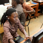 Afrikanische Studierende der Umweltinformationstechnik.