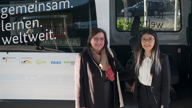 Zum zehnjährigen Jubiläum: PASCH-Mobil in Bonn