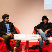 Lyriker Altaf Tyrewala (links) und Schriftsteller Raj Kamal Jha (rechts)