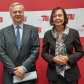 DAAD-Präsidentin Margret Wintermantel mit Christian Thomsen, Präsident der TU Berlin