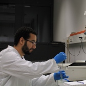 An der Universität Duisburg-Essen forschte Kareem Hassan an Algen, die Abwasser reinigen können
