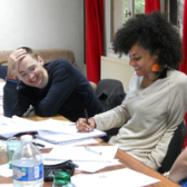Teilnehmer eines Schreibworkshops am CIERA