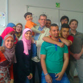  Michael Fisch (ganz rechts) mit Studierenden eines seiner Seminare.